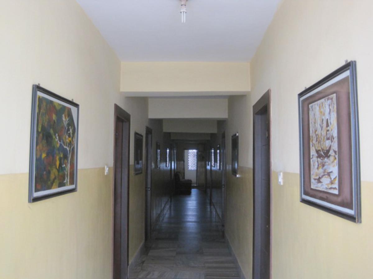 Hotel Arya Palace Puri Esterno foto